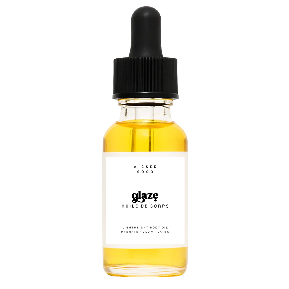 Lightweight scented body oil for glowing skin